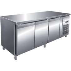 Konditorejas n/t aukstuma galds 580 L ar 3 durvīm